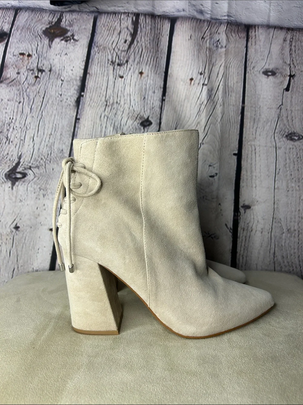 Chinese Laundry Kristin Cavallari suede corset boot womens size 7/37.5, 40495